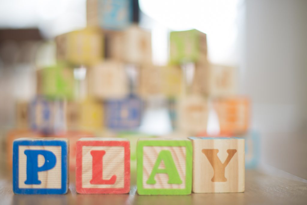 the word "play" in blocks